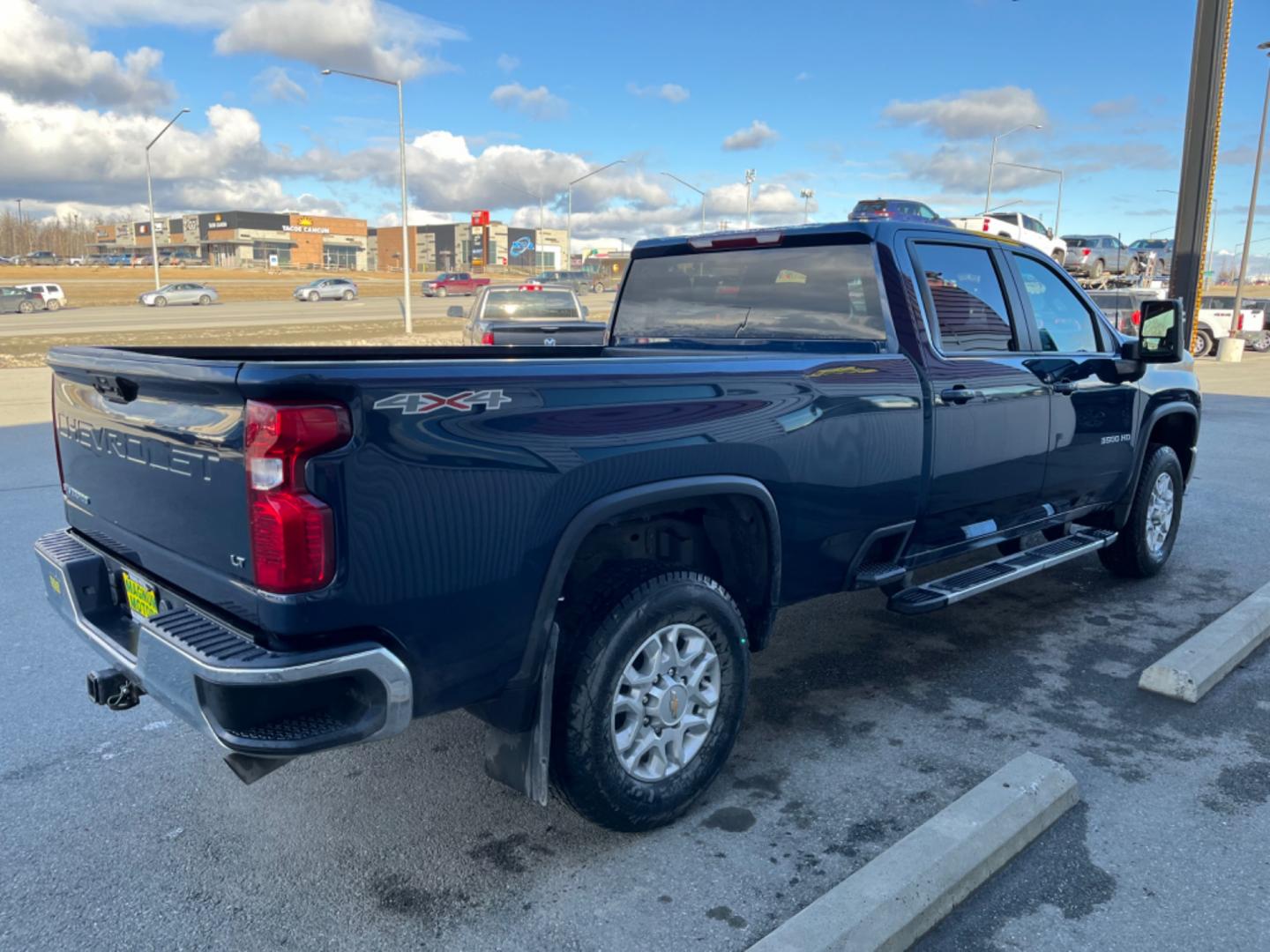 2021 BLUE CHEVROLET SILVERADO 3500H LT (1GC4YTE79MF) with an 6.6L engine, Automatic transmission, located at 1960 Industrial Drive, Wasilla, 99654, (907) 274-2277, 61.573475, -149.400146 - Photo#4